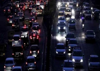 Supreme court bans diesel trucks in Delhi to tackle the problem of Pollution